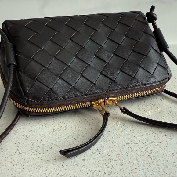 Bottega Veneta Intrecciato Nappa Leather Loop Pouch Bag in Fondant Brown - Picture 10 of 13